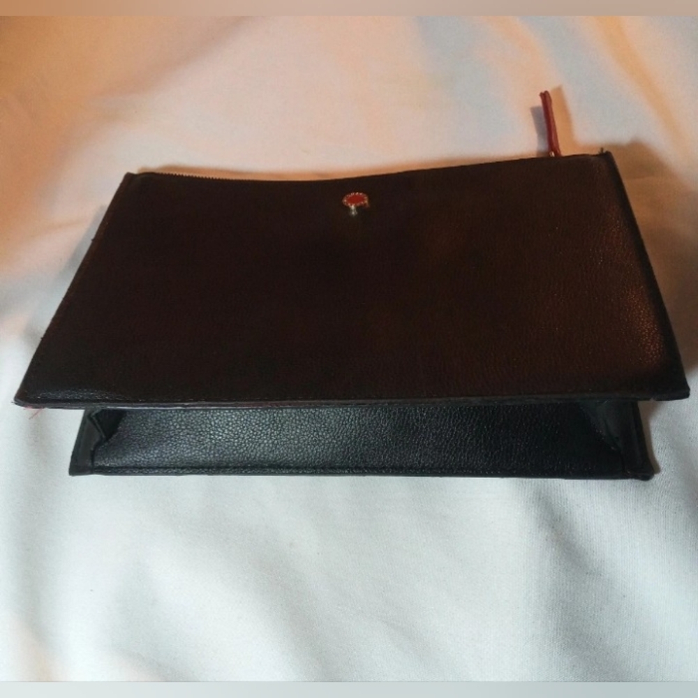 A Sleek Versatile Like New Black Bvlgari × Emirates Faux Leather Women's Amenity